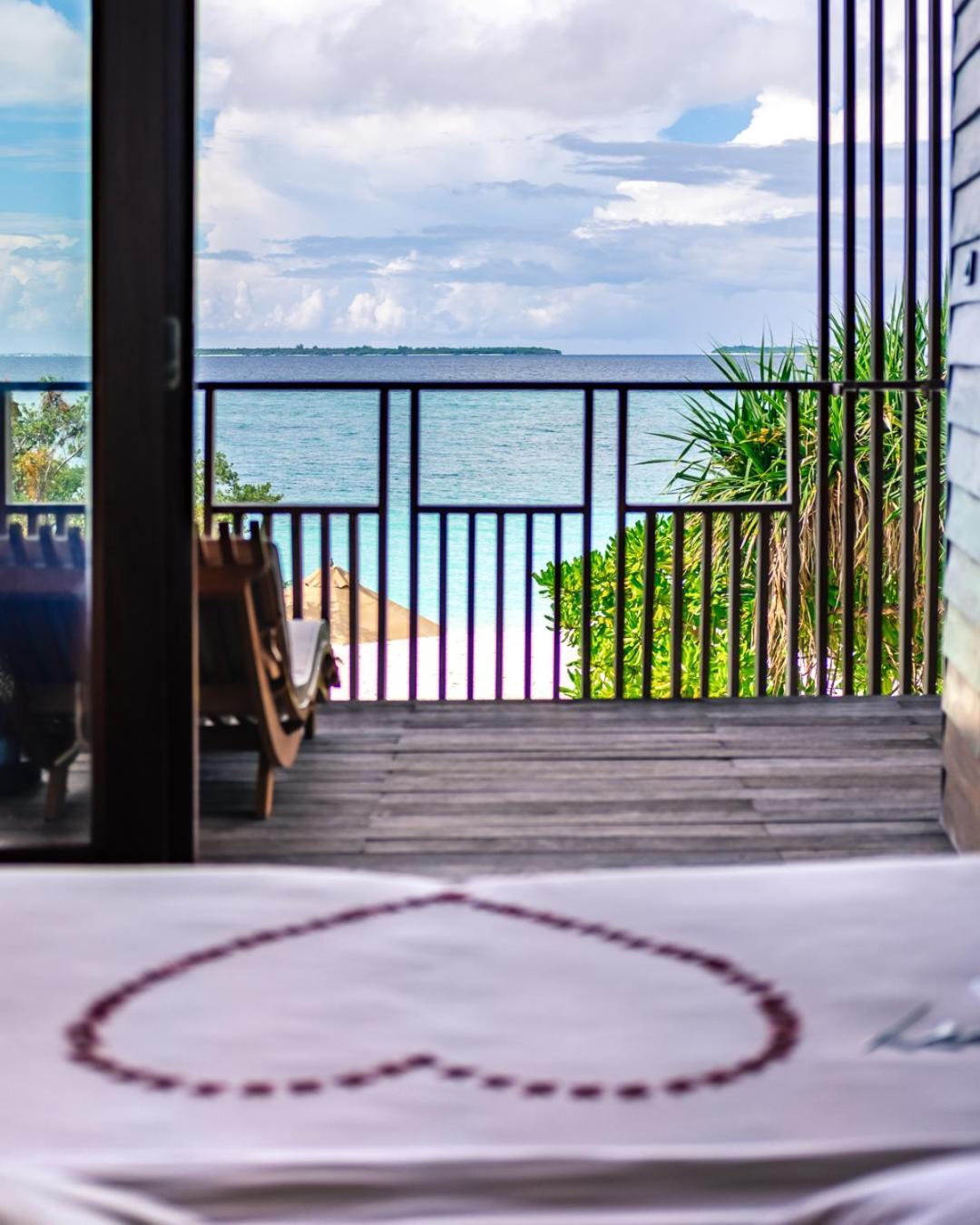 The Barefoot Eco Hotel Hanimaadhoo Island Екстер'єр фото