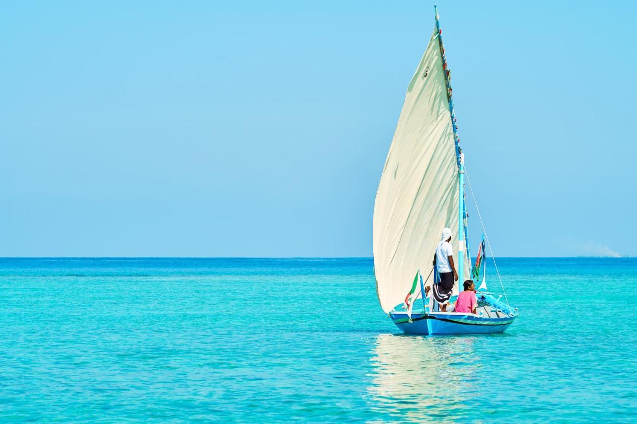 The Barefoot Eco Hotel Hanimaadhoo Island Екстер'єр фото